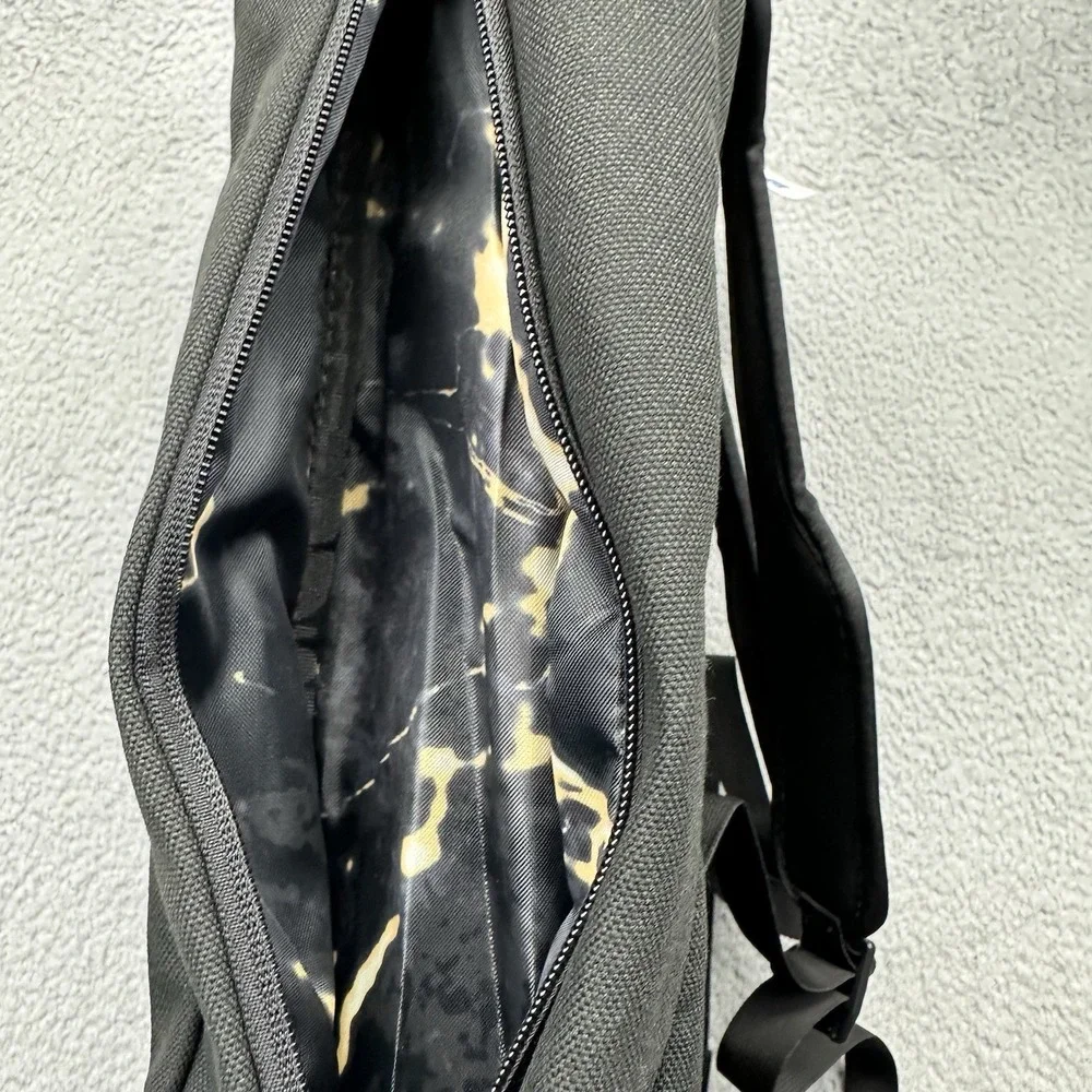 NWT Under Armour 1376459-002 UA Project Rock Duffle Backpack Black/Gold Gym Bag